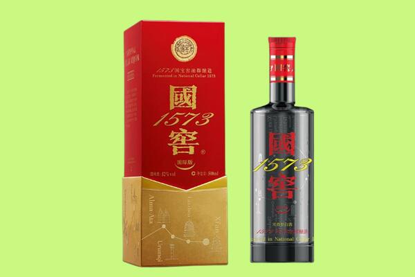 巴音郭楞尉犁县回收国窖1573.jpg